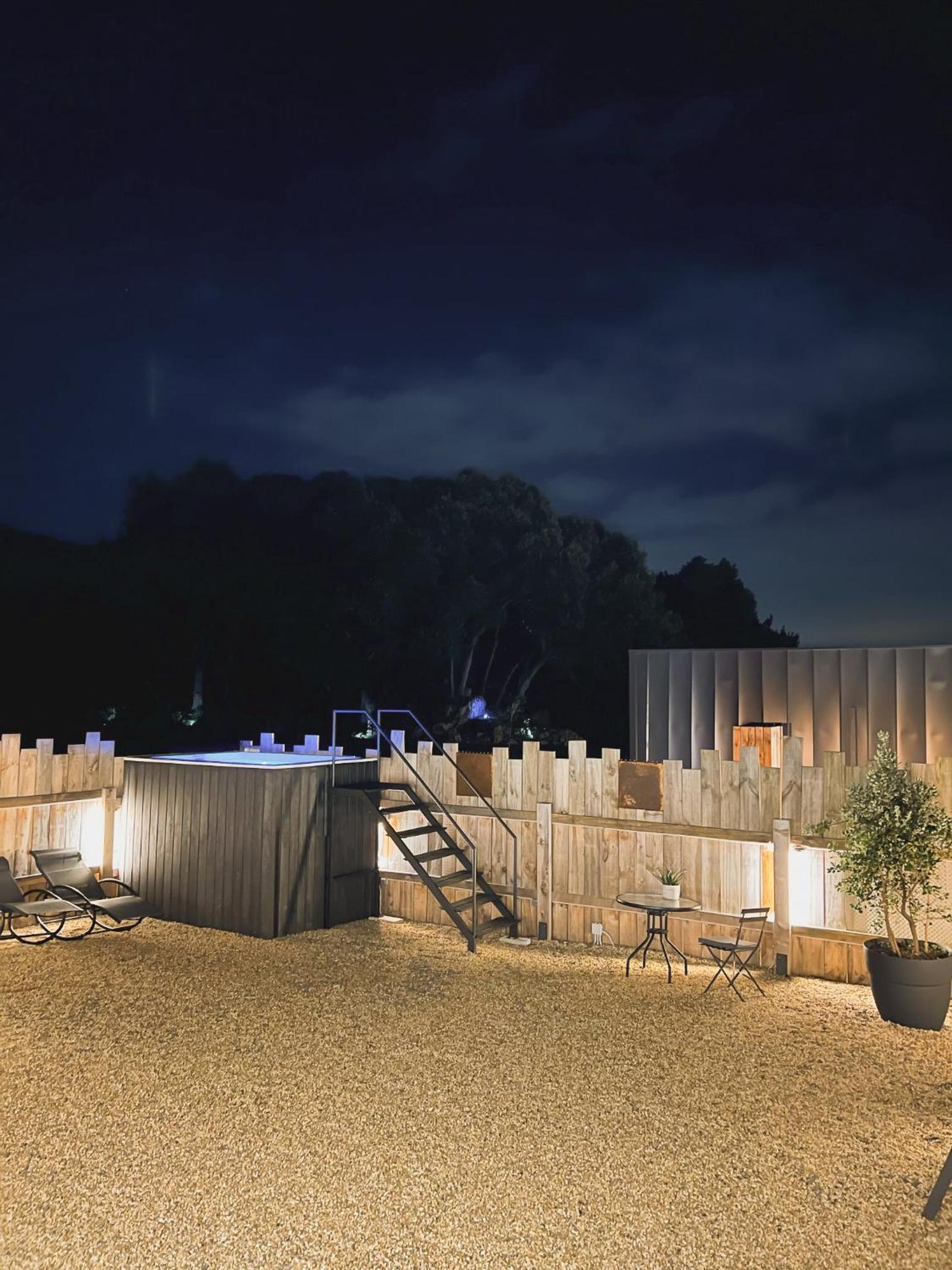 Vibe Luxury Cabins Arnuero Esterno foto